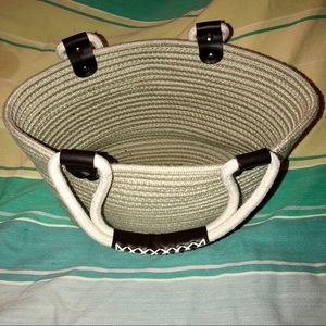 Woven rope jute tote
